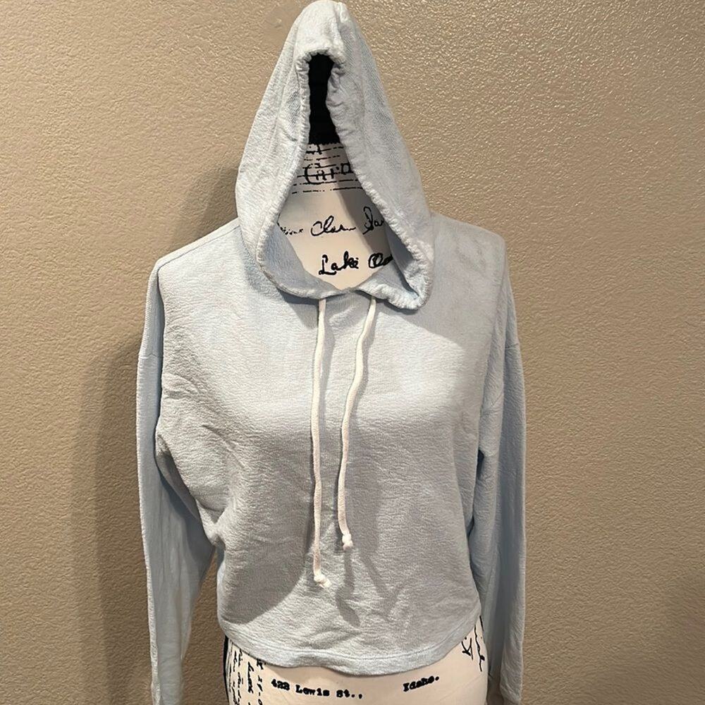SO powder blue light weight hoodie crop top sz L